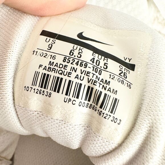 Nike LunarConverge Sneaker Women 9 White Trainers Shoes Running Athleisure - Picture 6 of 6